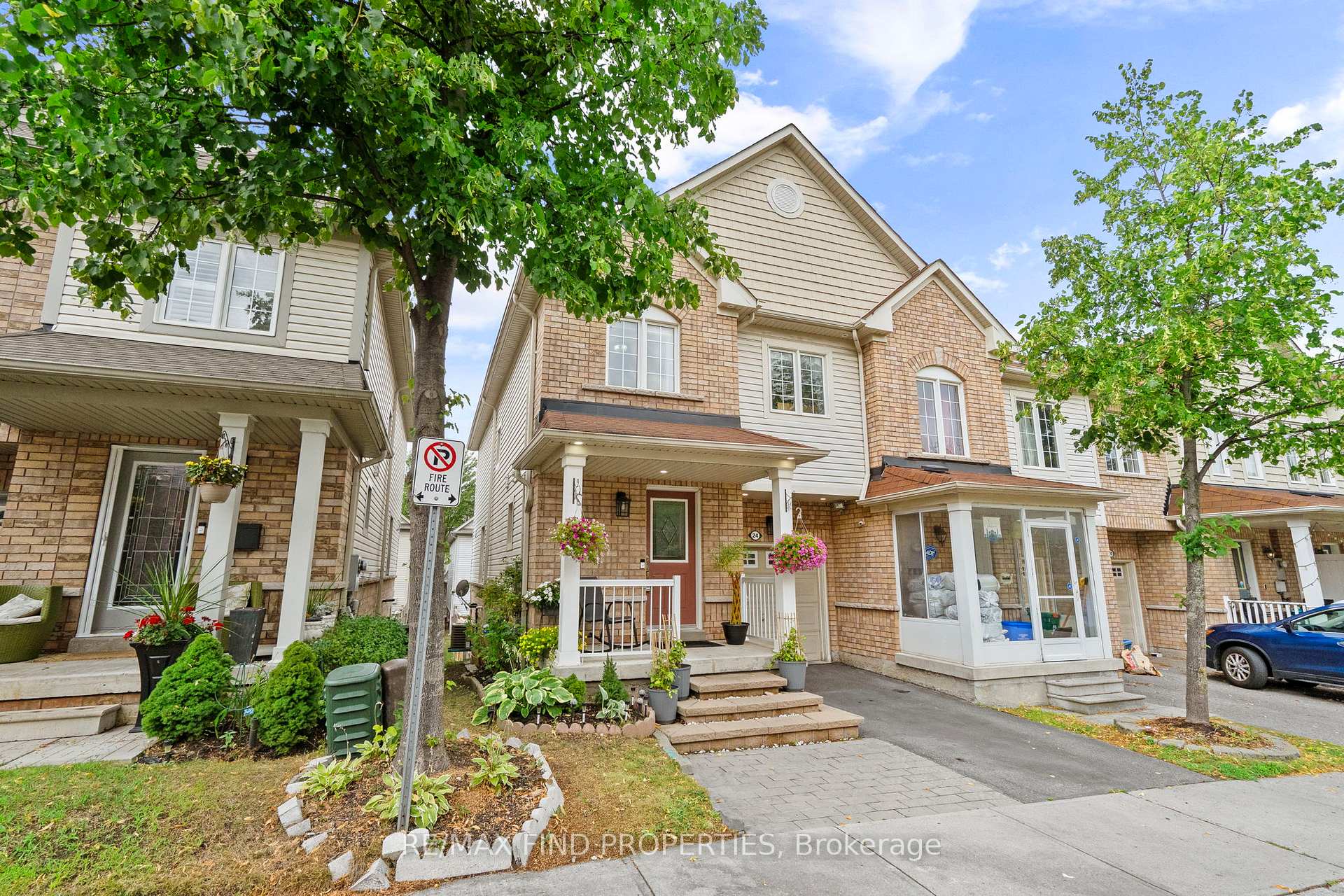 Photo 4 of 24 Bartolo Lane, Ajax, Central — HOMEH