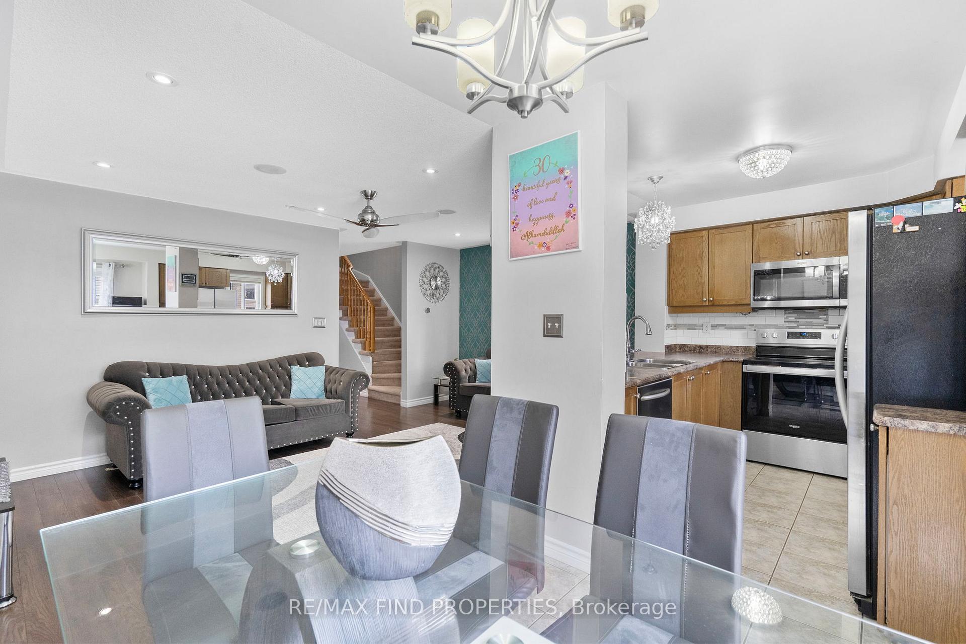 Photo 14 of 24 Bartolo Lane, Ajax, Central — HOMEH