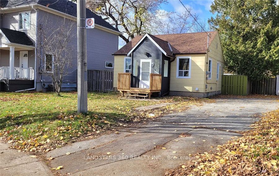 Photo 25 of 10 Warvet Crescent, Toronto, O'Connor-Parkview — HOMEH