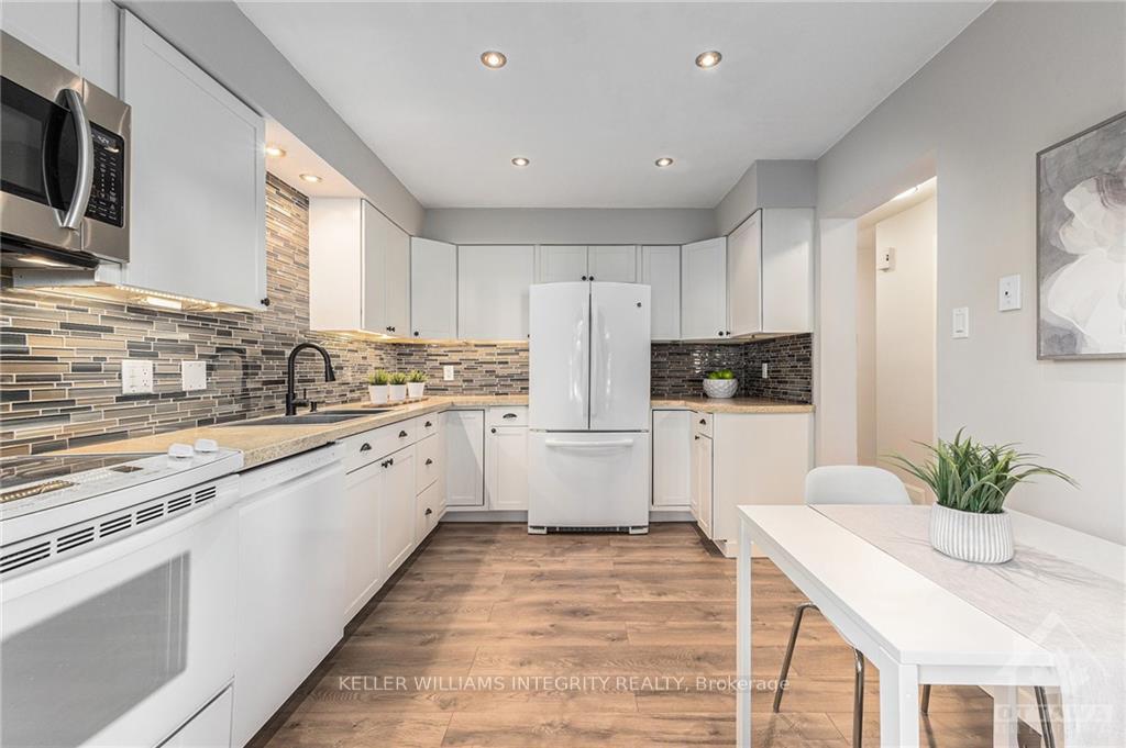 Photo 4 of 34 Rickey Place, Ottawa, Kanata - Glencairn/Hazeldean — HOMEH