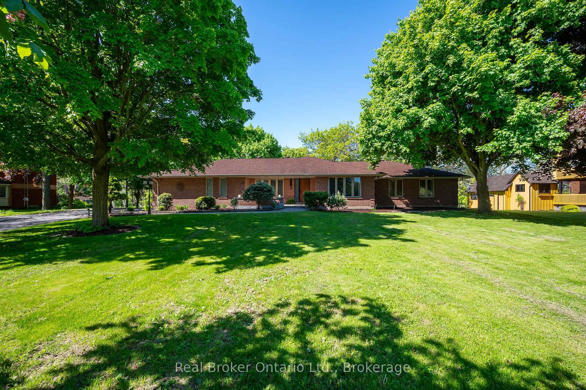 Front of 10158 Old Pine Crest Road