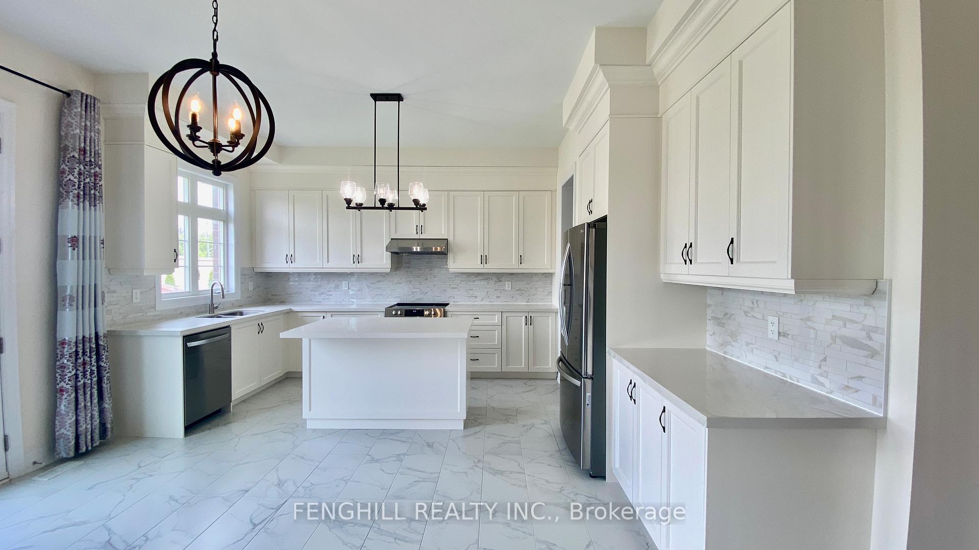 Photo 4 of 254 Touch Gold Crescent, Aurora, Bayview Southeast — HOMEH