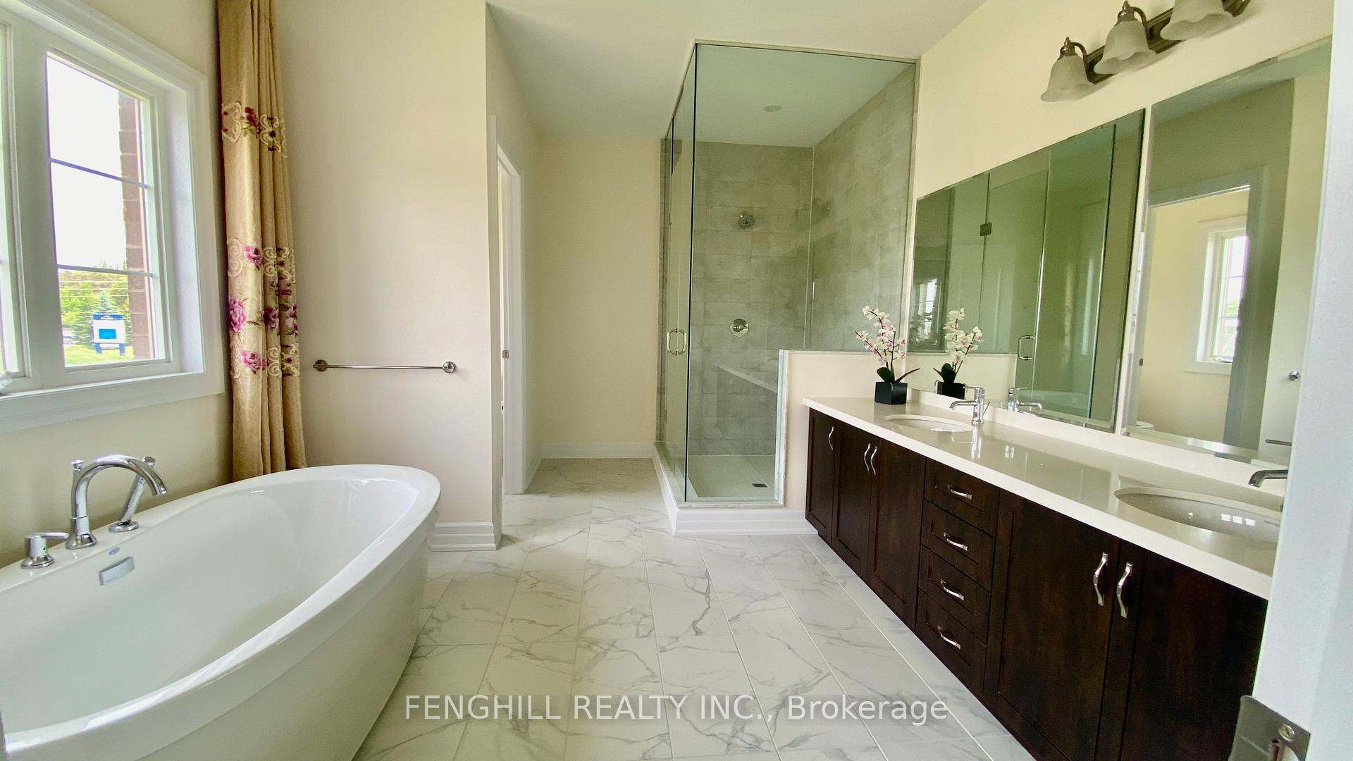 Photo 9 of 254 Touch Gold Crescent, Aurora, Bayview Southeast — HOMEH