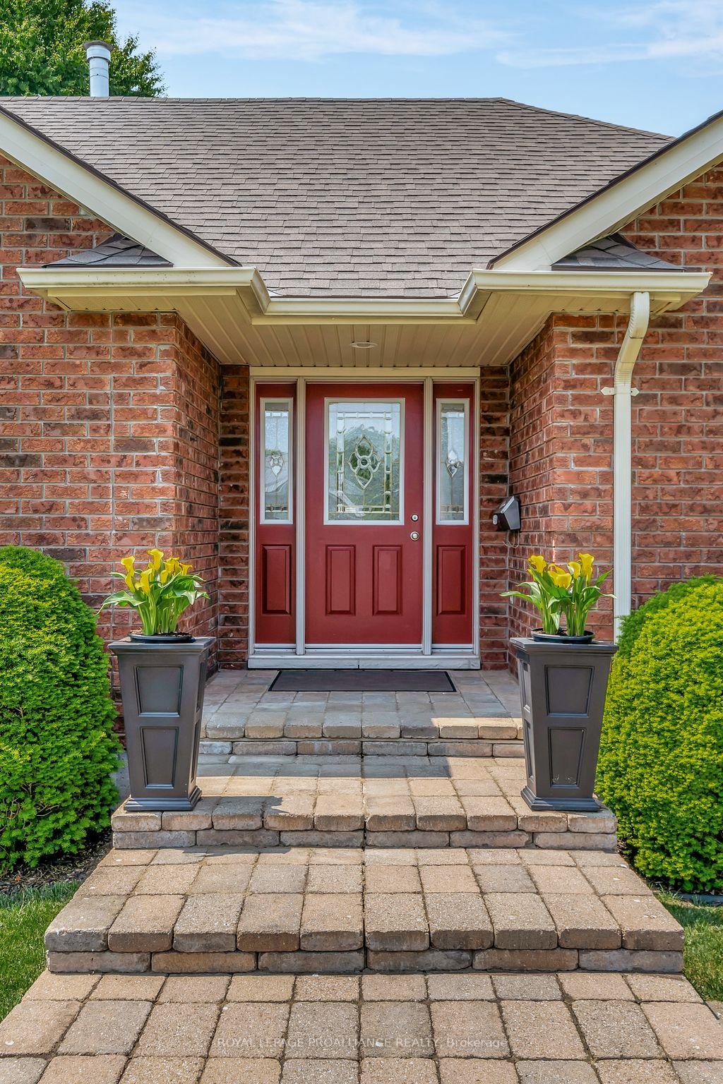 Photo 3 of 3 Hazel Court, Belleville, Belleville Ward — HOMEH