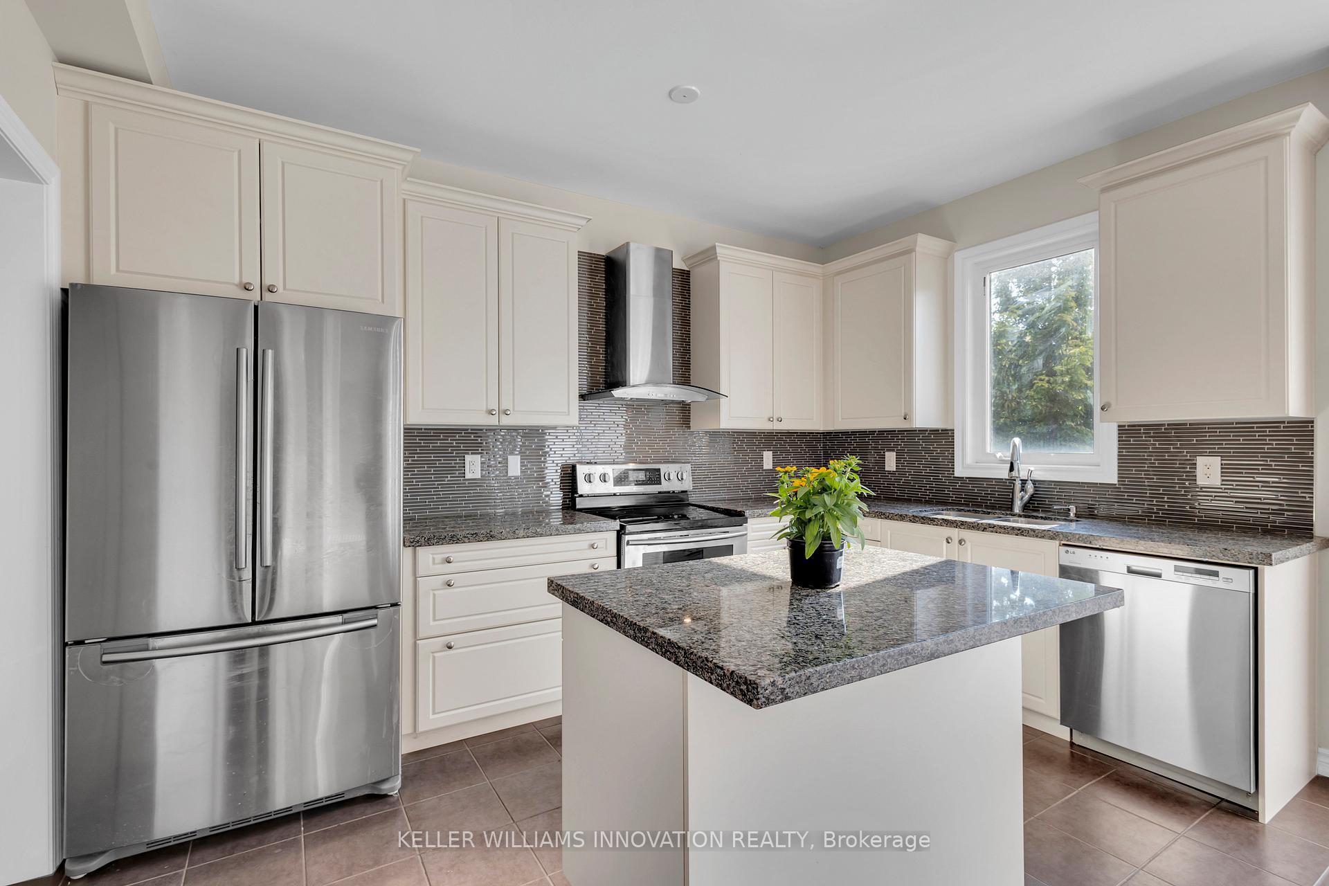 Photo 18 of 392 Kincardine Terrace, Milton, Scott — HOMEH
