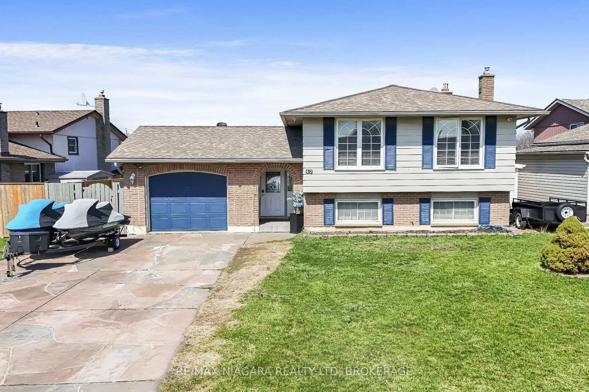 Photo 1 of 40 Via Dell Monte Street, St. Catharines, Burleigh Hill — HOMEH