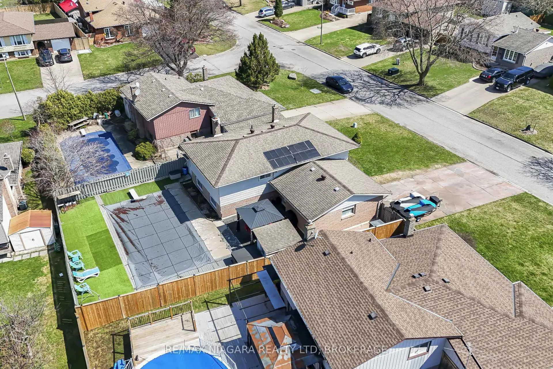 Photo 5 of 40 Via Dell Monte Street, St. Catharines, Burleigh Hill — HOMEH