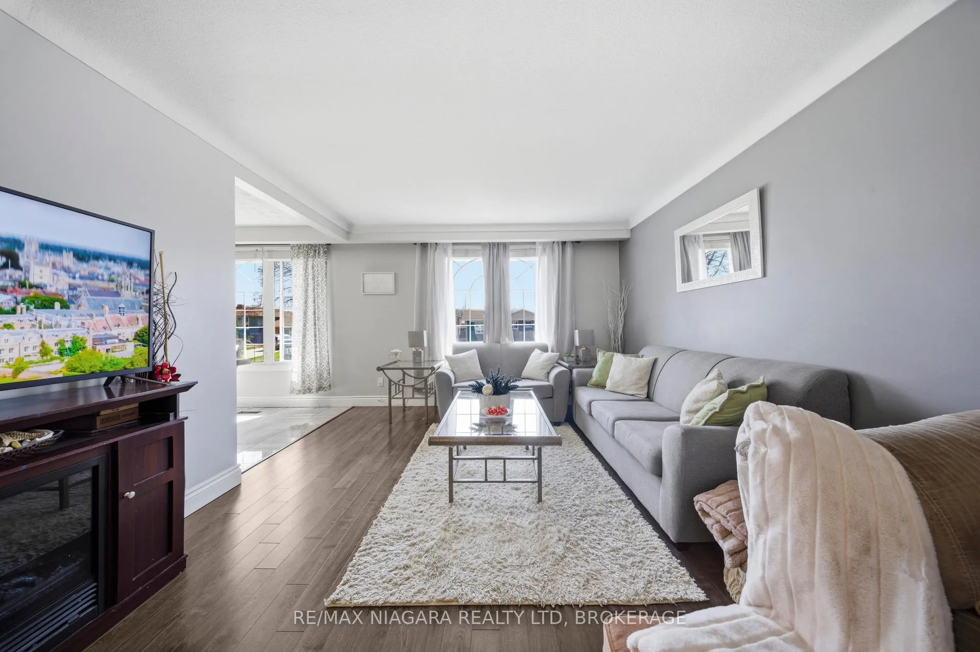 Photo 9 of 40 Via Dell Monte Street, St. Catharines, Burleigh Hill — HOMEH