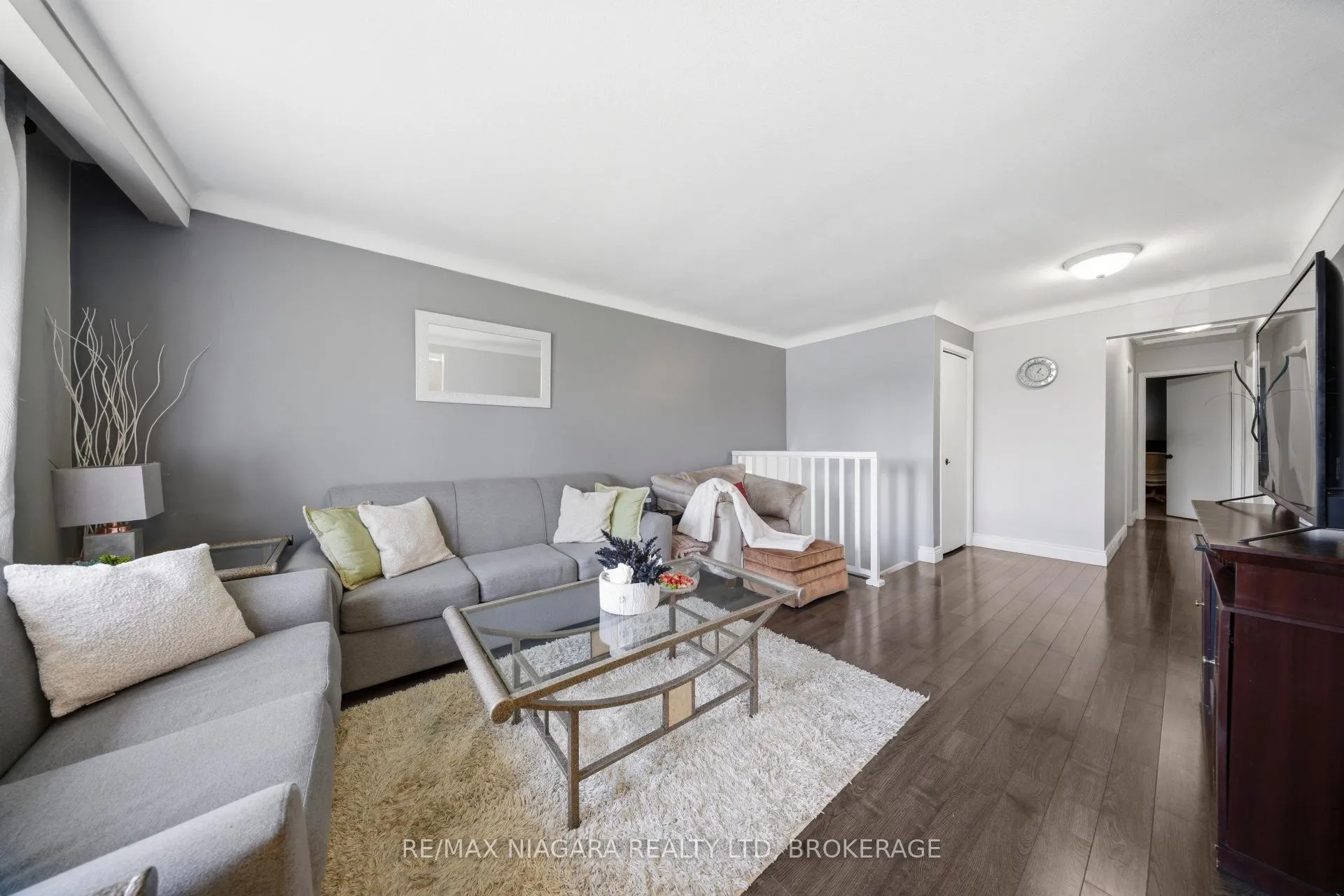 Photo 10 of 40 Via Dell Monte Street, St. Catharines, Burleigh Hill — HOMEH