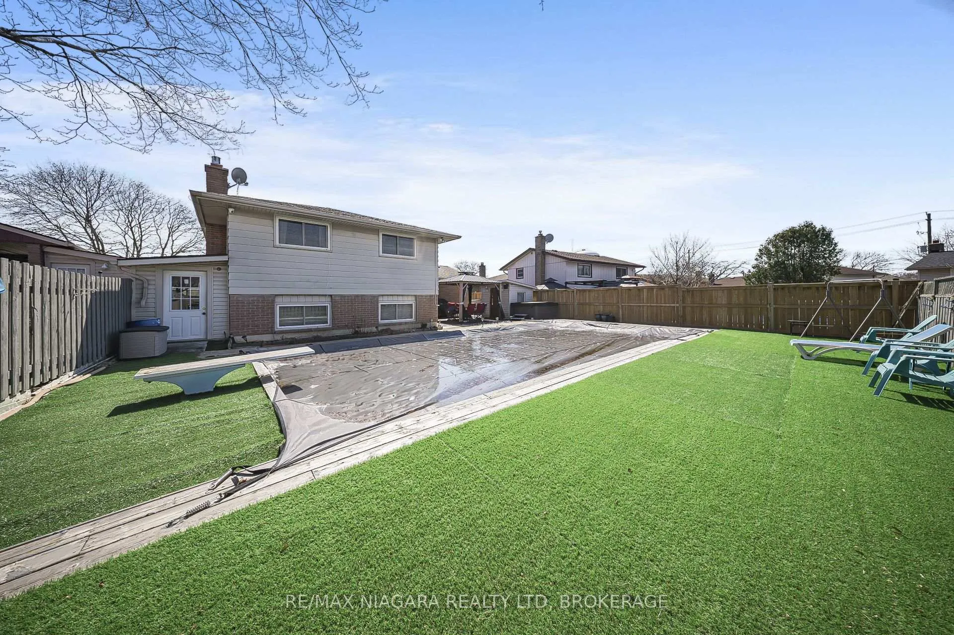 Photo 31 of 40 Via Dell Monte Street, St. Catharines, Burleigh Hill — HOMEH