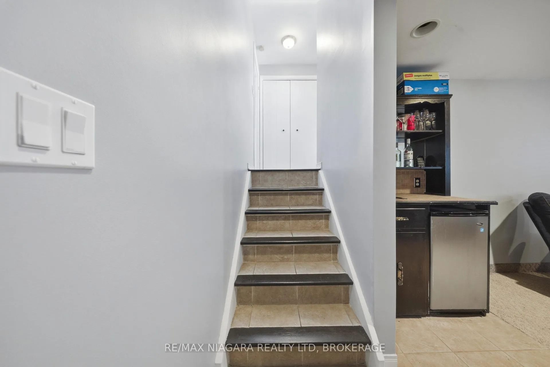 Photo 36 of 40 Via Dell Monte Street, St. Catharines, Burleigh Hill — HOMEH