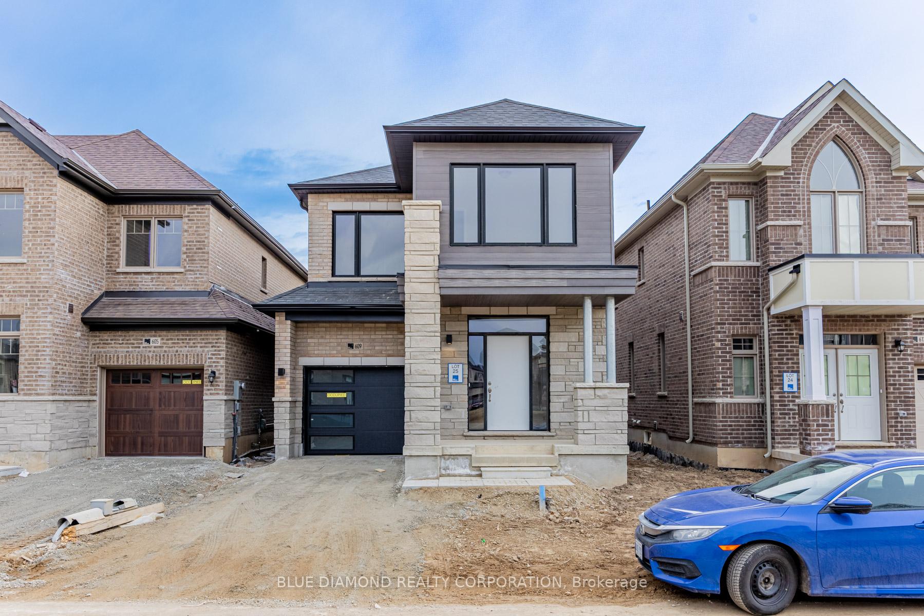 Front of 609 Fullum Landing