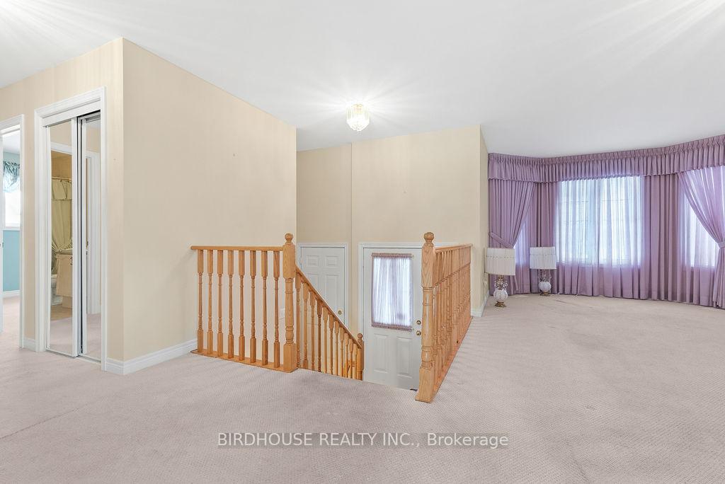Photo 3 of 7 Samuel Place, Kawartha Lakes, Lindsay — HOMEH