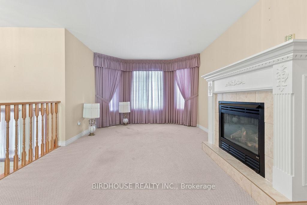 Photo 6 of 7 Samuel Place, Kawartha Lakes, Lindsay — HOMEH