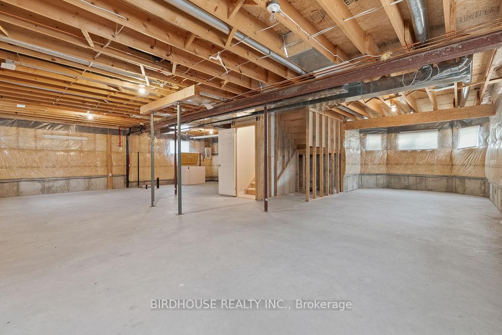 Photo 19 of 7 Samuel Place, Kawartha Lakes, Lindsay — HOMEH