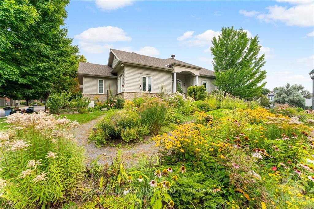 Photo 14 of 2 Kinmount, Ottawa, Kanata - Kanata Lakes/Heritage Hills — HOMEH