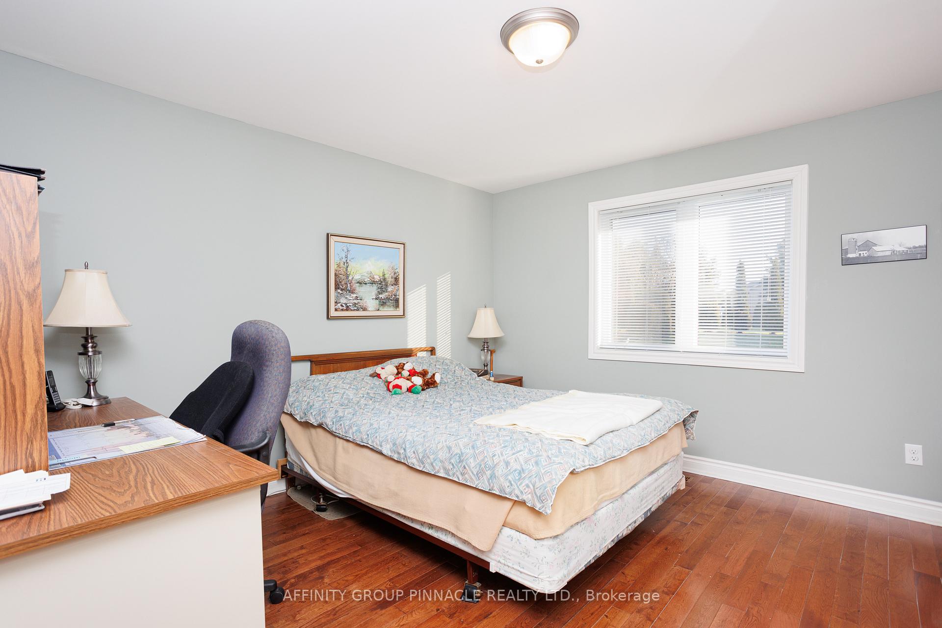 Photo 19 of 23 Denfield Road, Kawartha Lakes, Lindsay — HOMEH