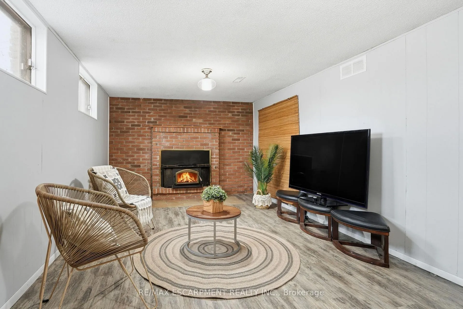 Photo 24 of 102 Dundee Drive, Haldimand — HOMEH