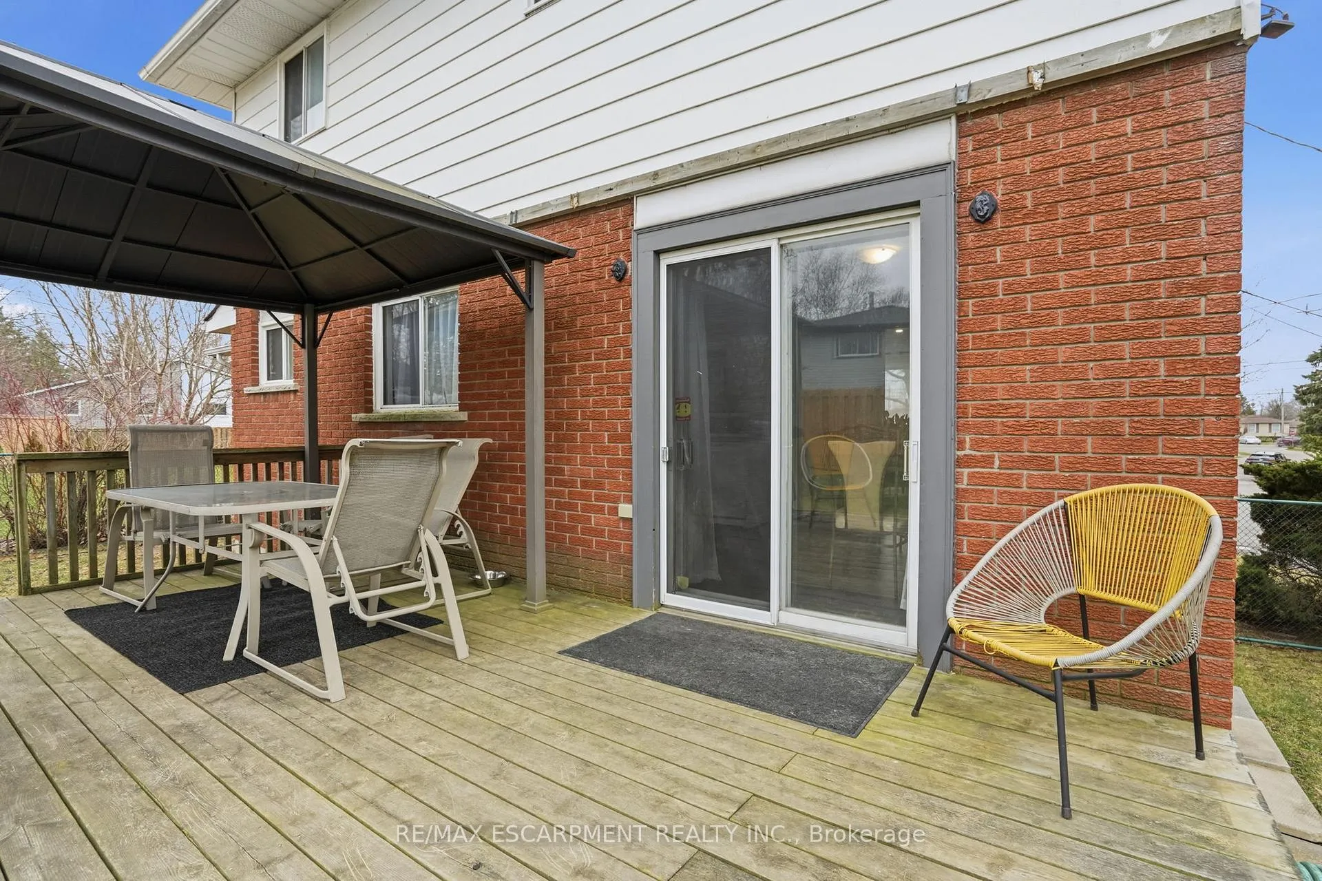 Photo 31 of 102 Dundee Drive, Haldimand — HOMEH