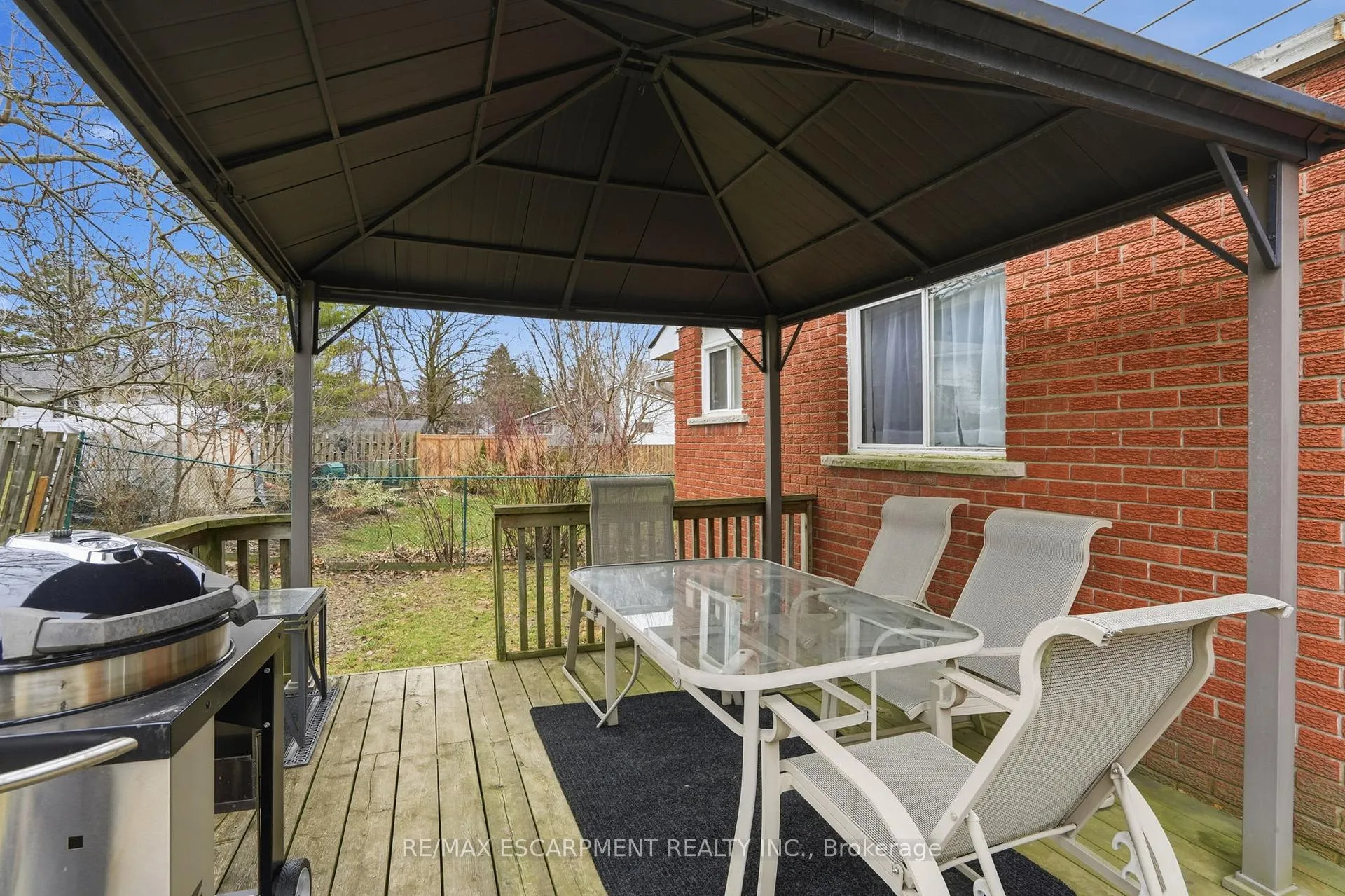 Photo 32 of 102 Dundee Drive, Haldimand — HOMEH