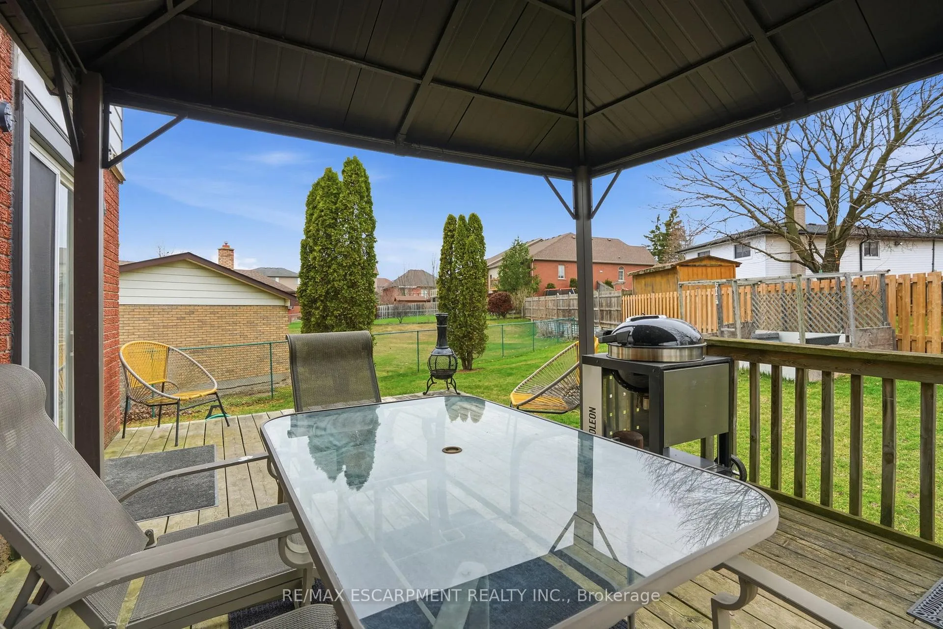 Photo 33 of 102 Dundee Drive, Haldimand — HOMEH