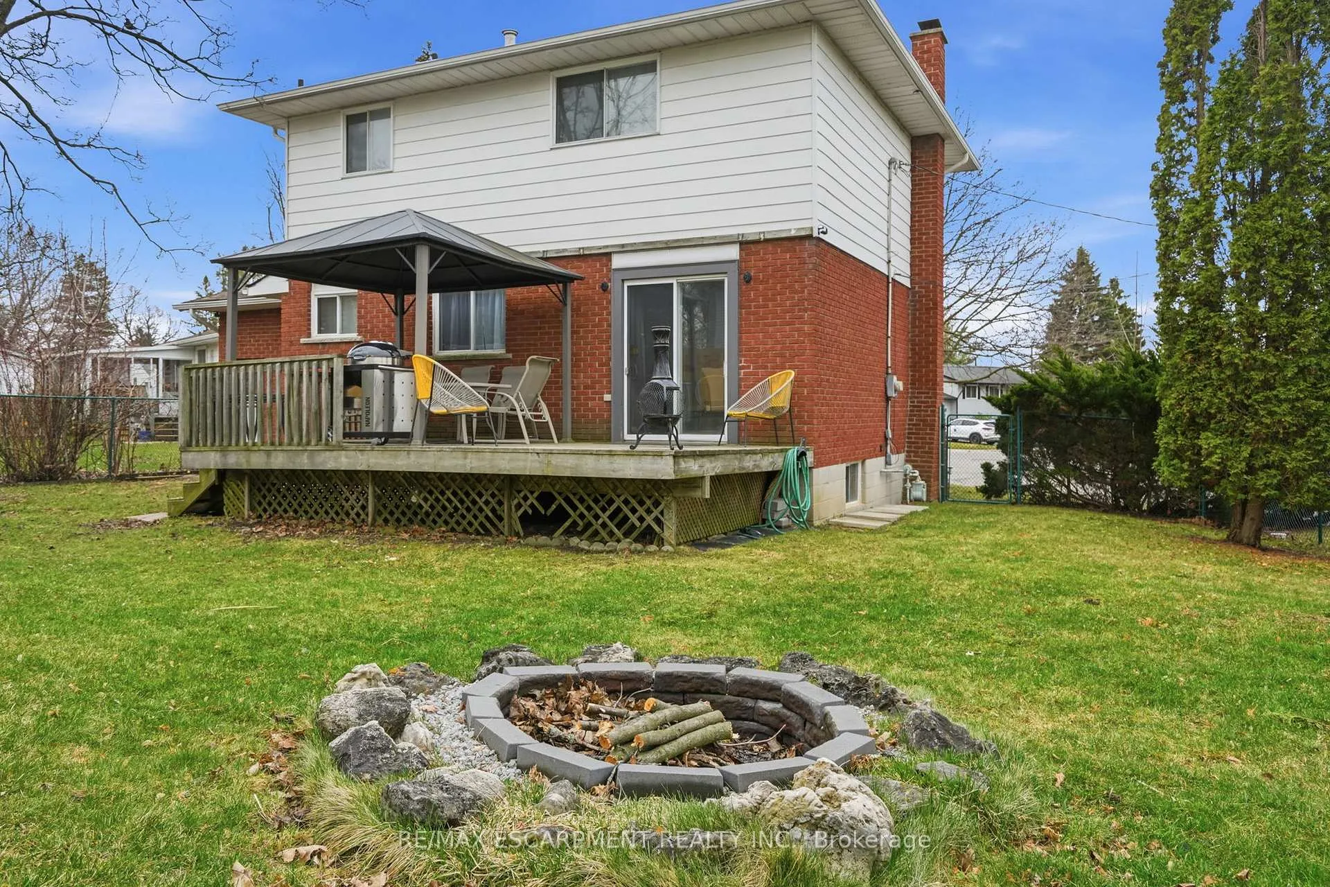 Photo 35 of 102 Dundee Drive, Haldimand — HOMEH