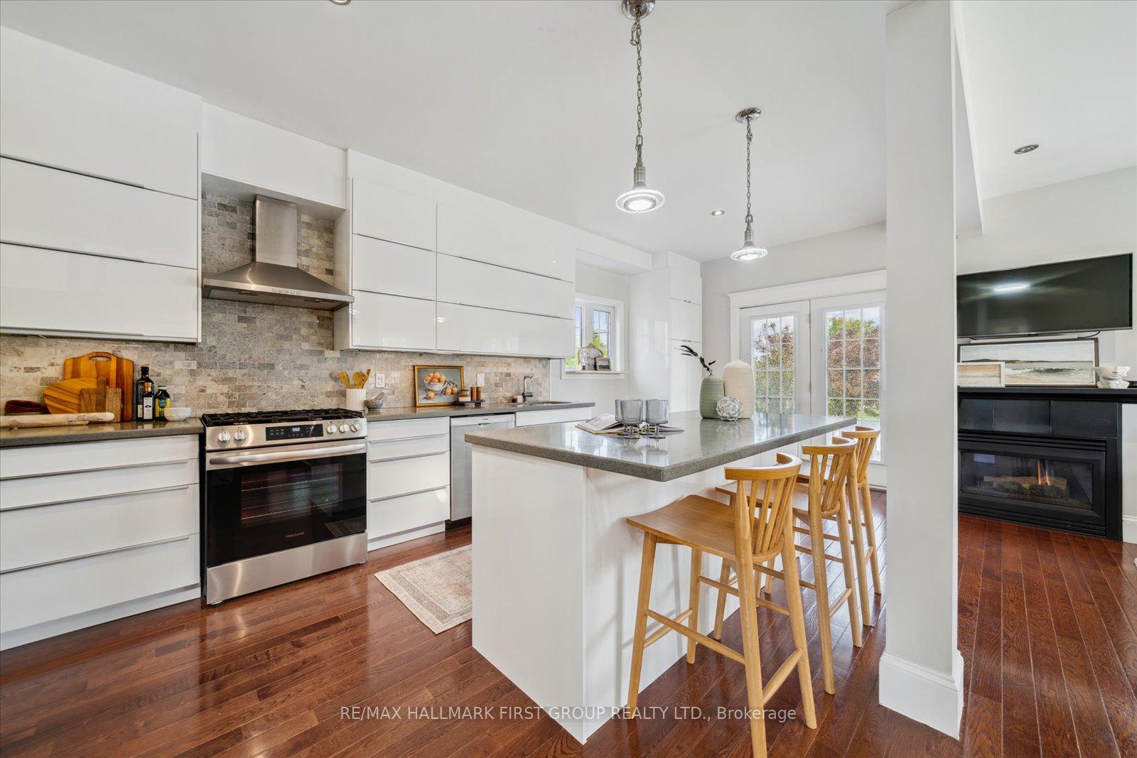 Photo 10 of 937 Pickering Beach Road, Ajax, South East — HOMEH