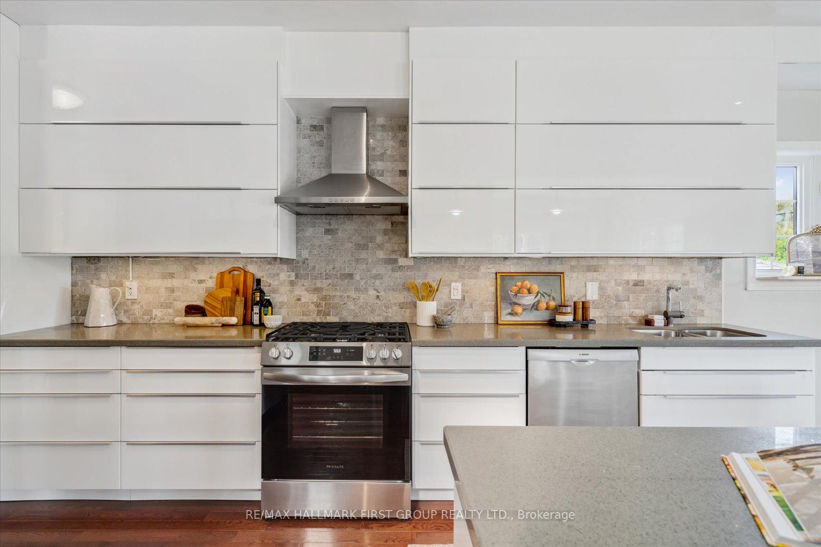 Photo 5 of 937 Pickering Beach Road, Ajax, South East — HOMEH