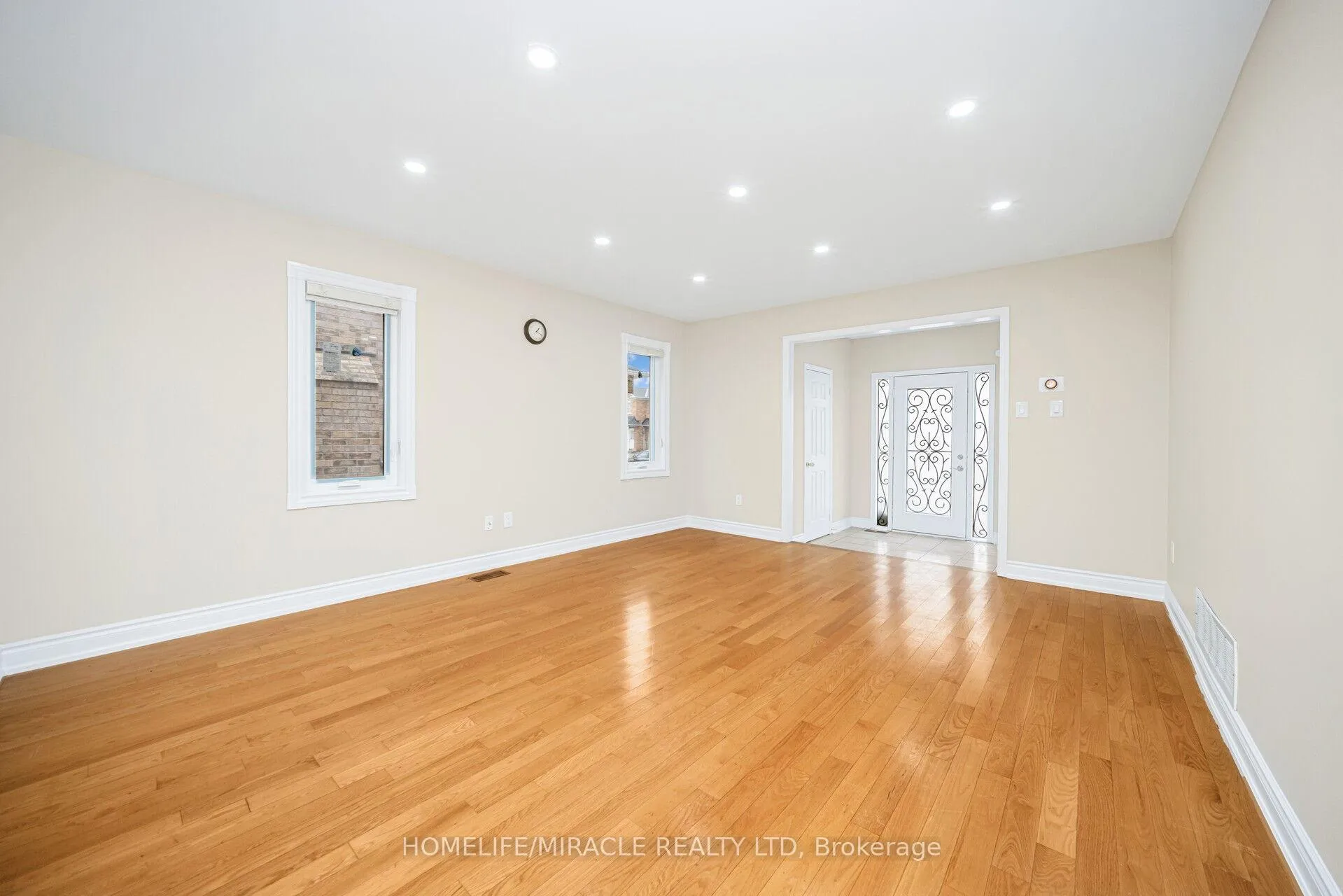 Photo 9 of 15 Starhill Crescent, Brampton, Sandringham-Wellington — HOMEH
