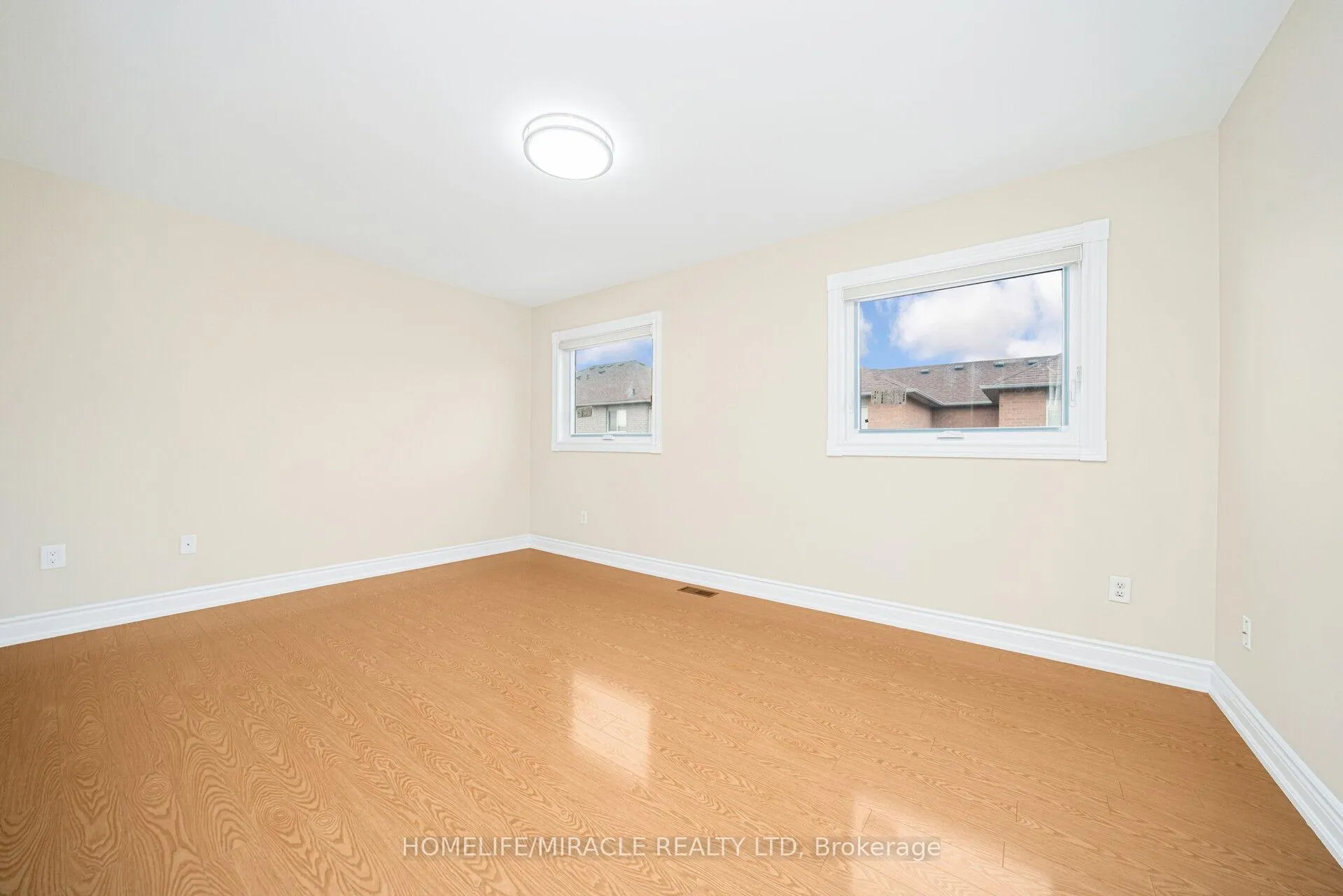Photo 19 of 15 Starhill Crescent, Brampton, Sandringham-Wellington — HOMEH