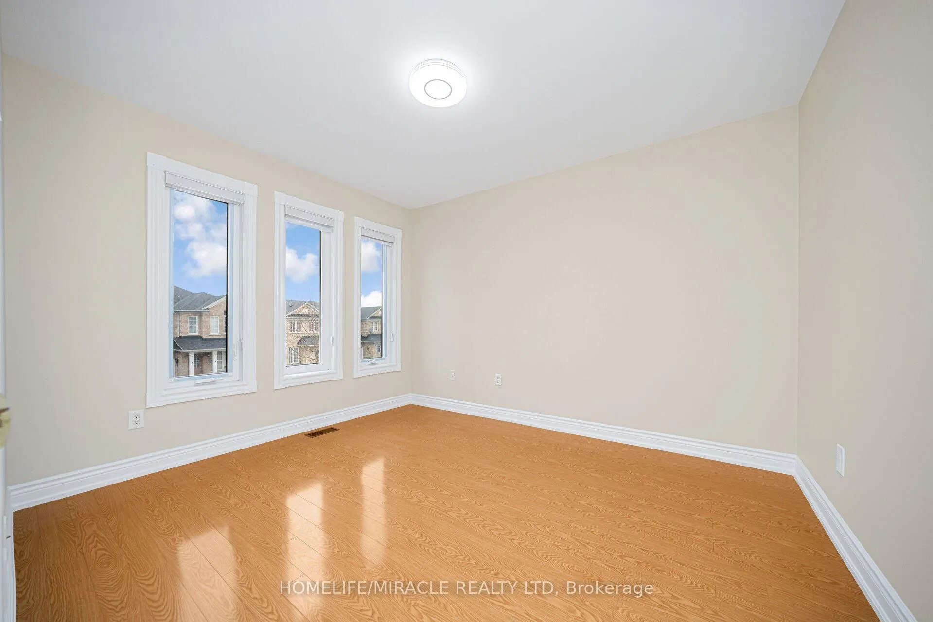 Photo 28 of 15 Starhill Crescent, Brampton, Sandringham-Wellington — HOMEH