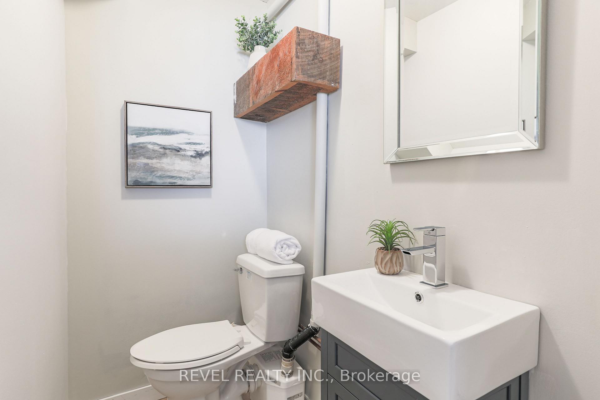 Photo 25 of 45 Loon Street, Kawartha Lakes, Ops — HOMEH