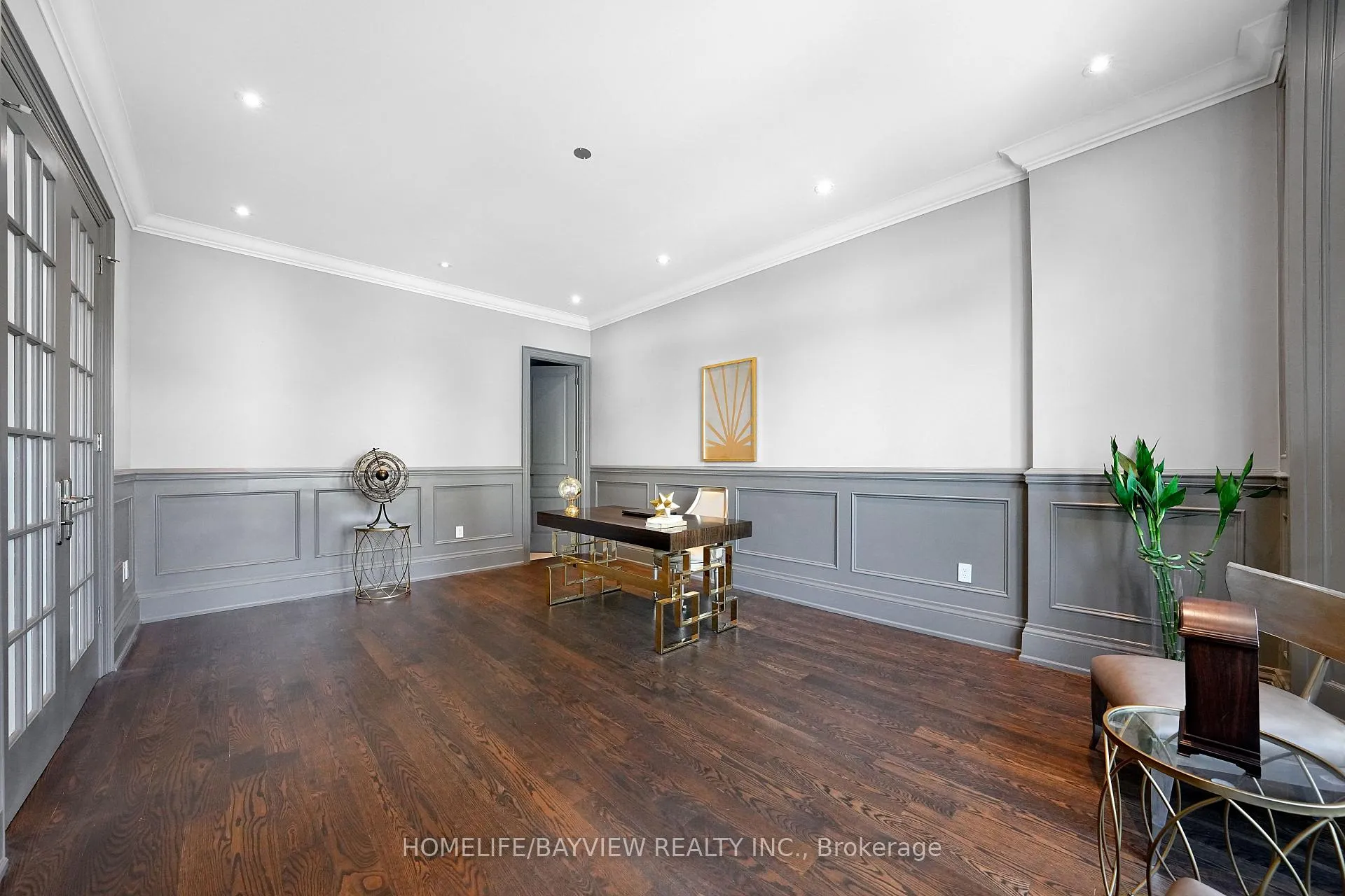 Photo 6 of 111 Hillview Road, Aurora, Aurora Village — HOMEH