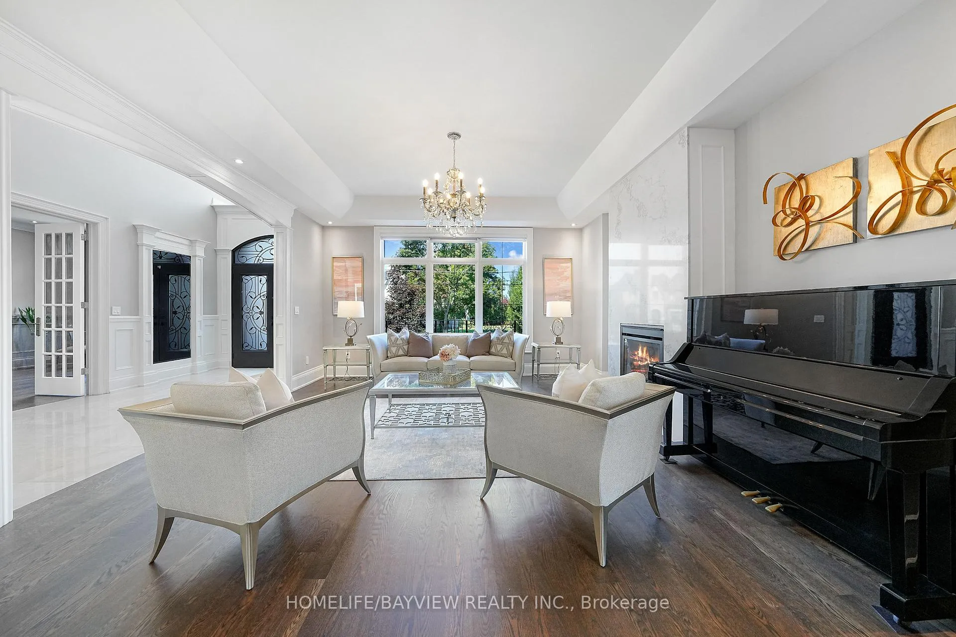 Photo 8 of 111 Hillview Road, Aurora, Aurora Village — HOMEH