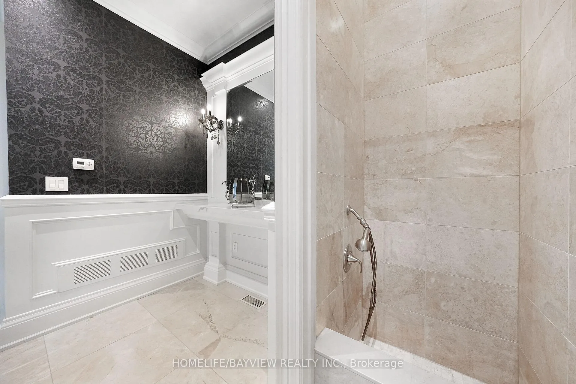 Photo 14 of 111 Hillview Road, Aurora, Aurora Village — HOMEH