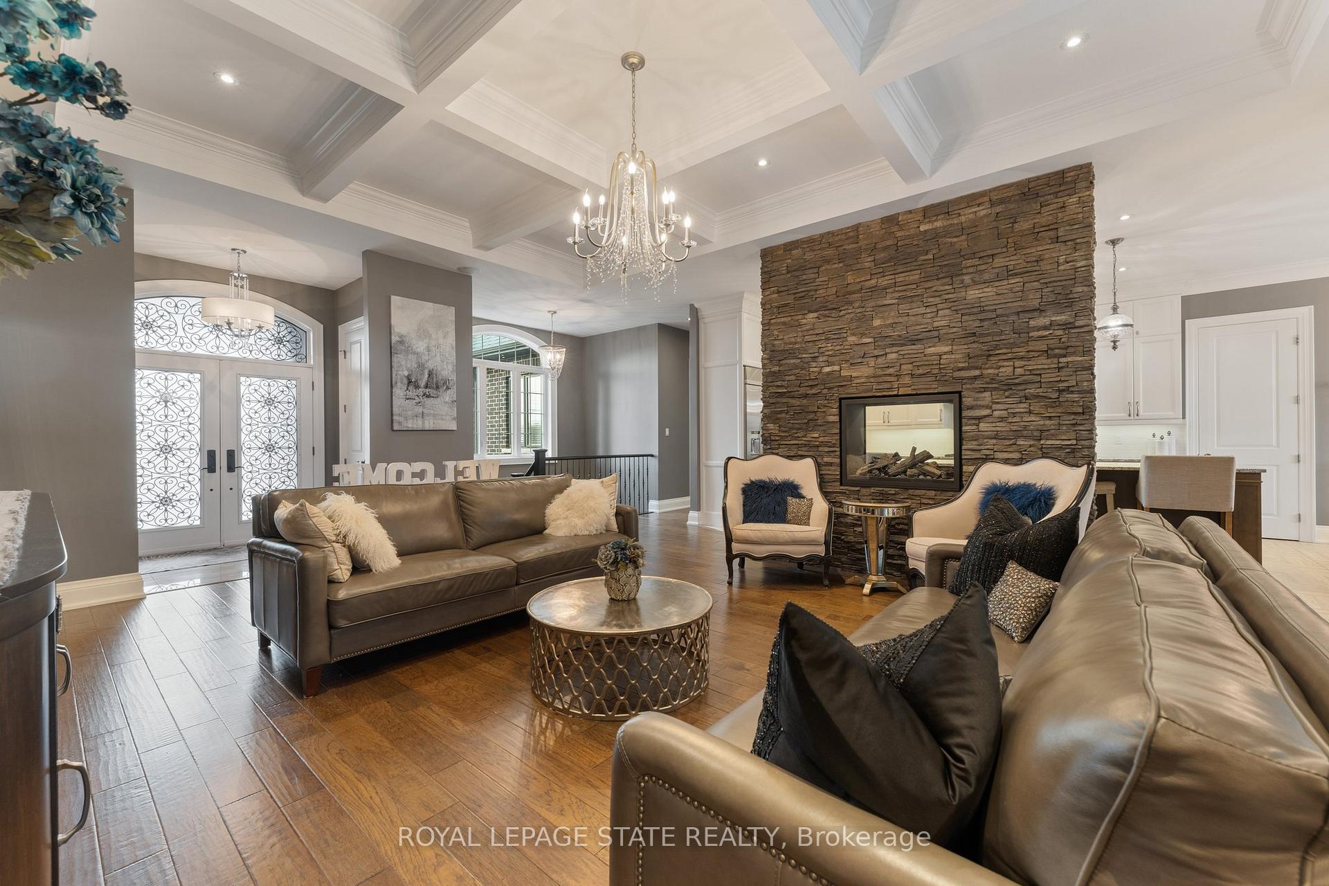 Photo 11 of 9848 Twenty Road W, Hamilton, Villages of Glancaster — HOMEH