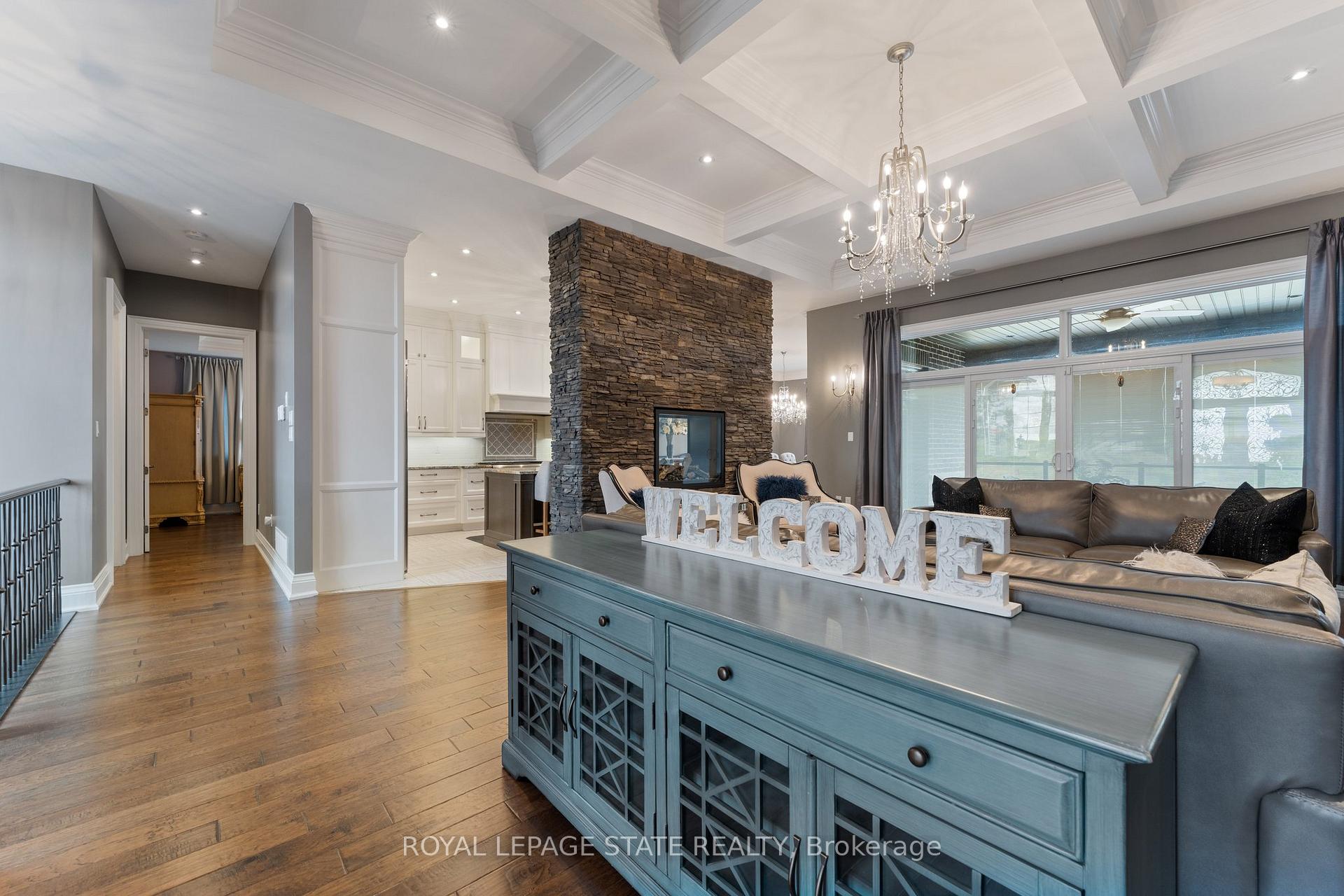 Photo 12 of 9848 Twenty Road W, Hamilton, Villages of Glancaster — HOMEH