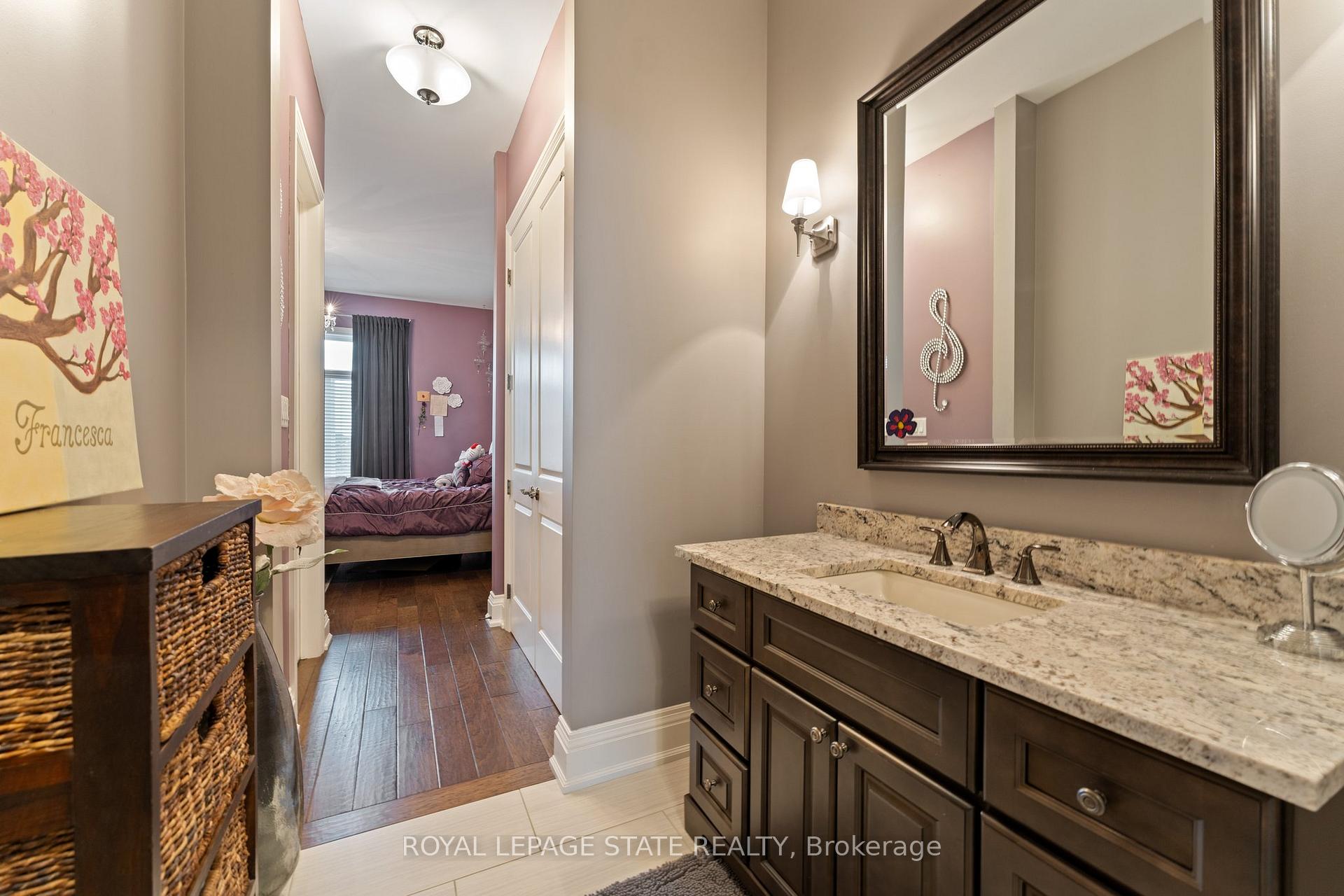 Photo 29 of 9848 Twenty Road W, Hamilton, Villages of Glancaster — HOMEH