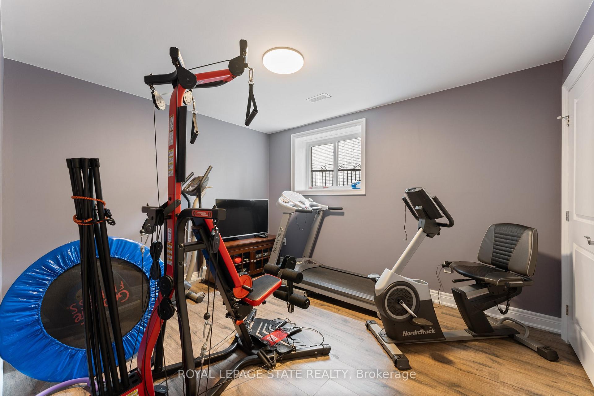 Photo 38 of 9848 Twenty Road W, Hamilton, Villages of Glancaster — HOMEH