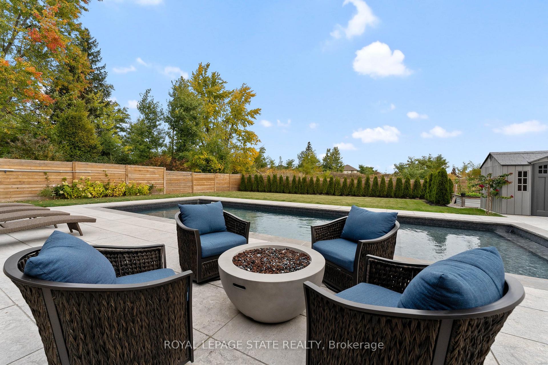 Photo 47 of 9848 Twenty Road W, Hamilton, Villages of Glancaster — HOMEH