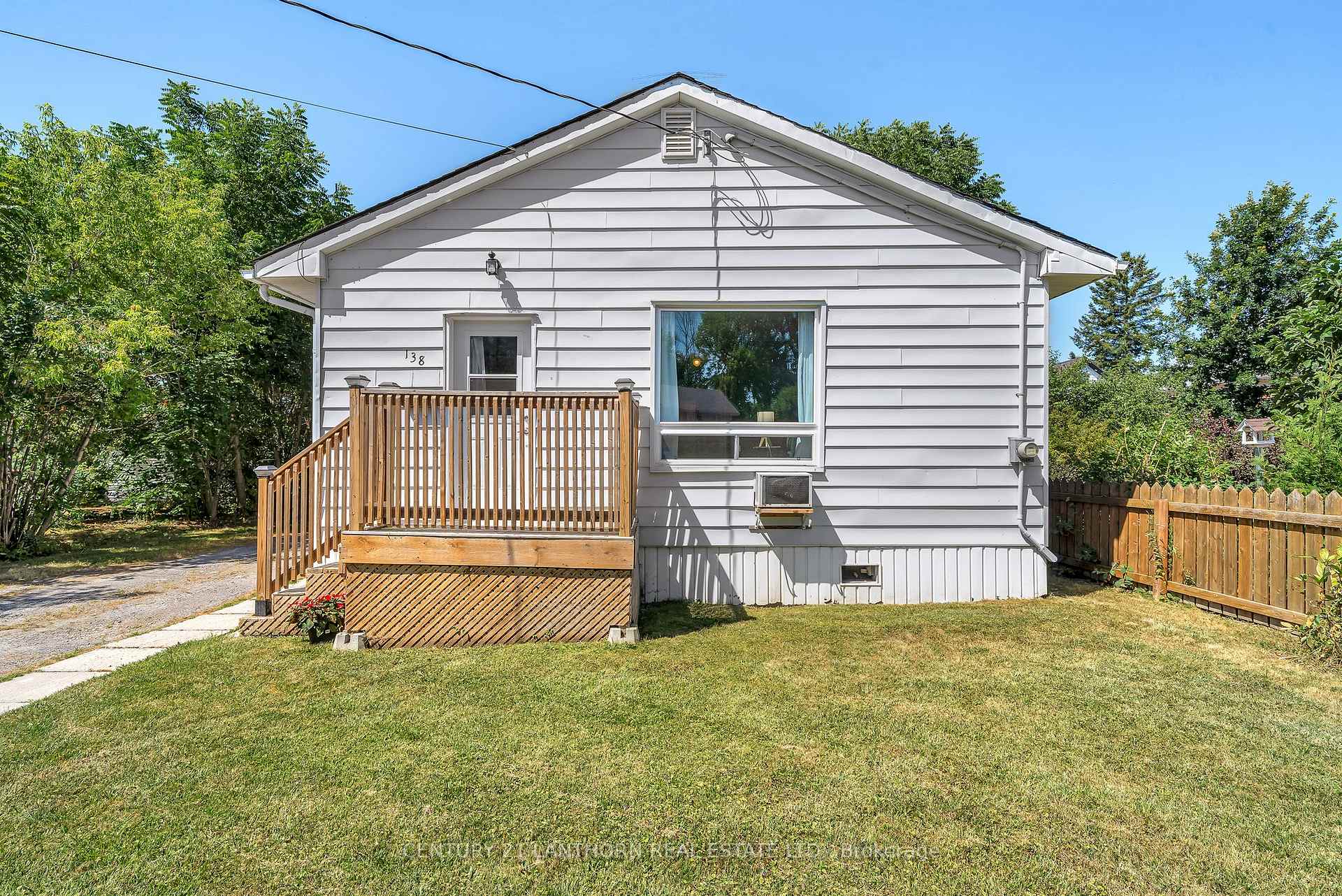 Photo 2 of 138 Stanley Street, Belleville, Belleville Ward — HOMEH