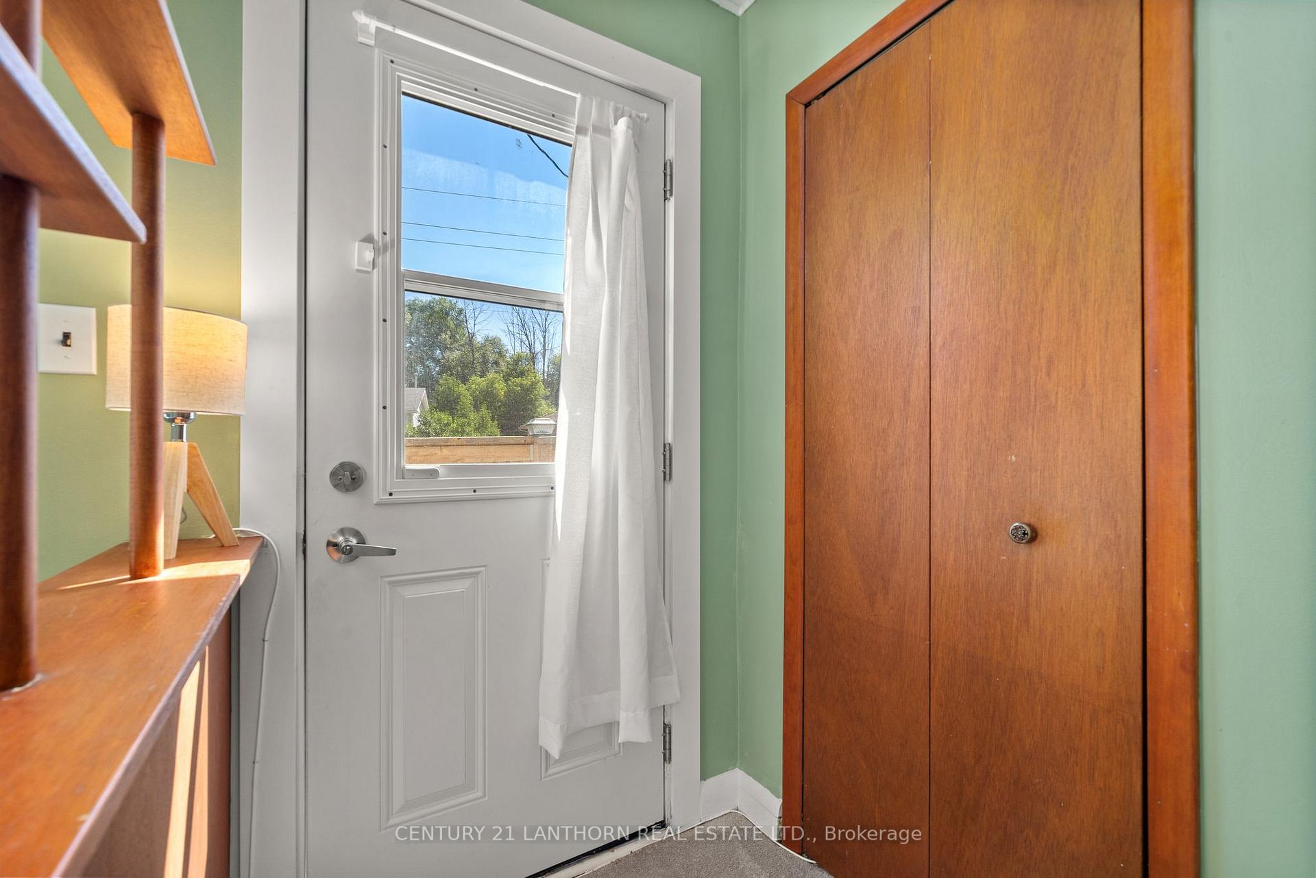 Photo 7 of 138 Stanley Street, Belleville, Belleville Ward — HOMEH