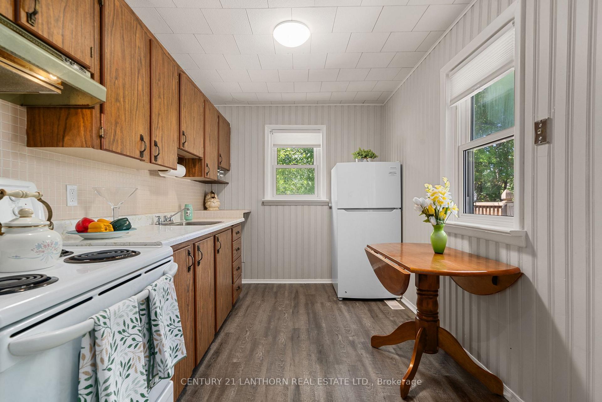 Photo 17 of 138 Stanley Street, Belleville, Belleville Ward — HOMEH