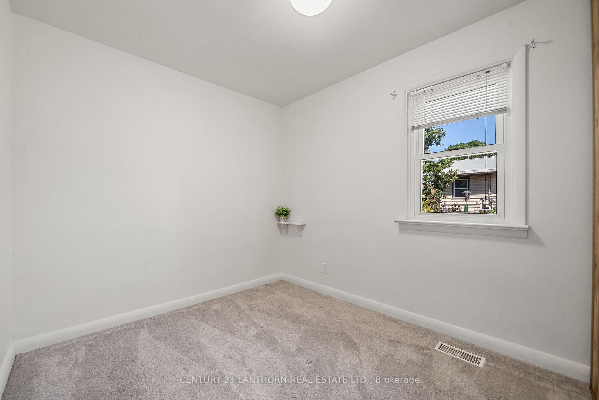 Photo 23 of 138 Stanley Street, Belleville, Belleville Ward — HOMEH