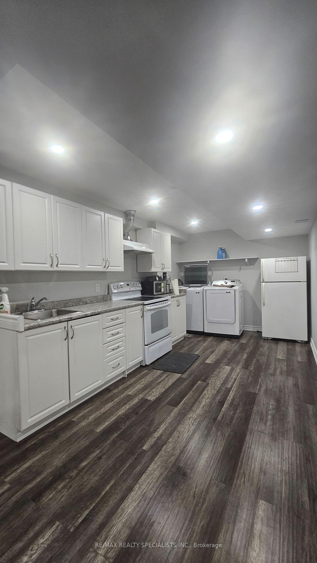 Photo 5 of Unit Bsmt, 61 Stowmarket Street, Caledon, Rural Caledon — HOMEH