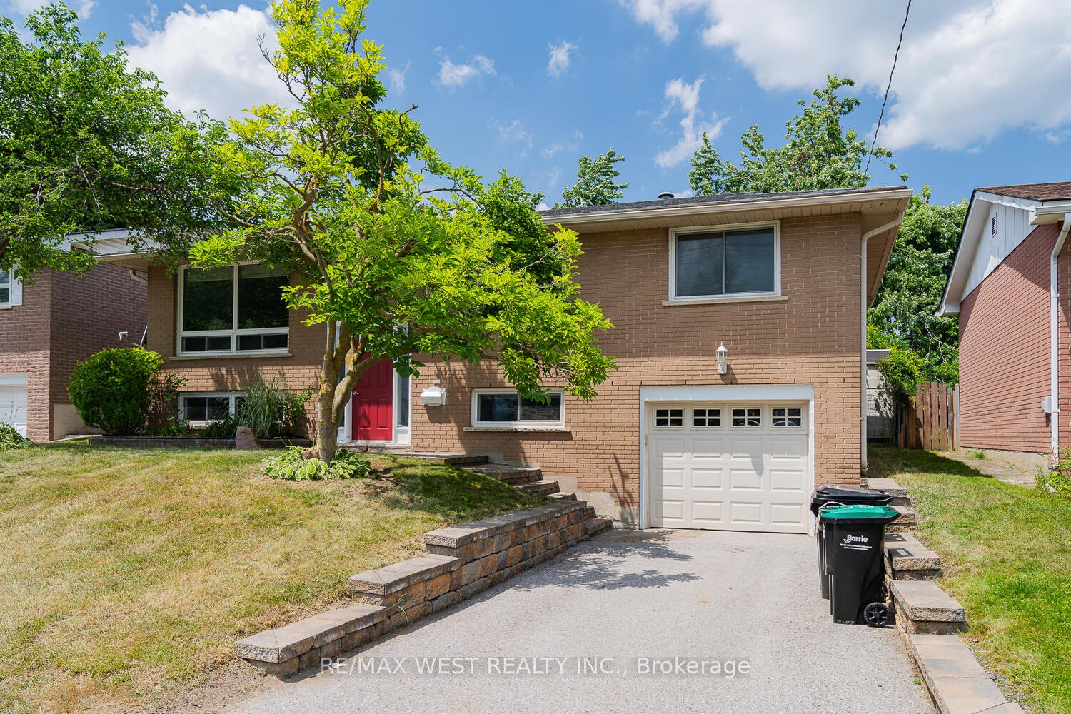 Photo 1 of 142 Cundles Road E, Barrie, Cundles East — HOMEH