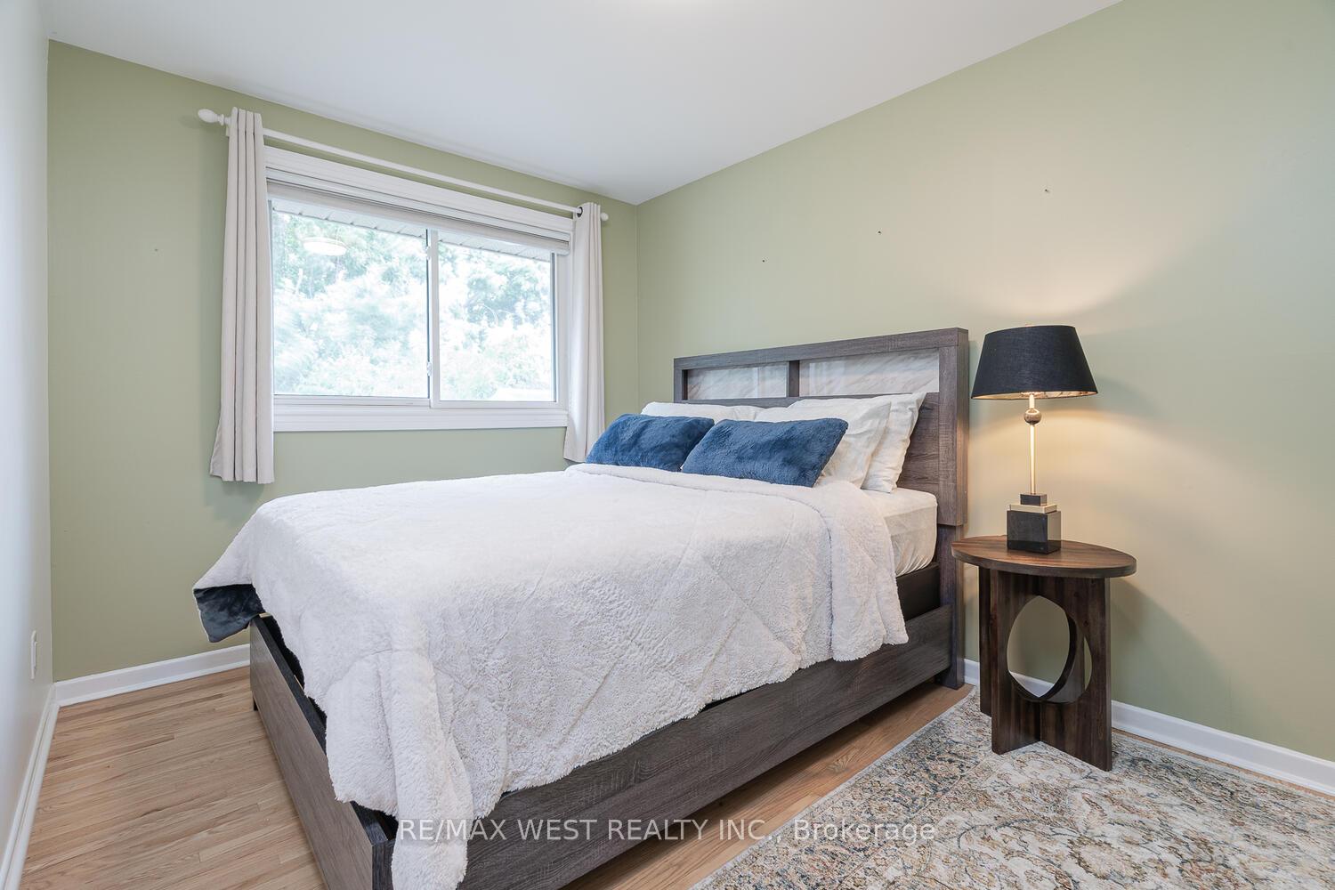 Photo 18 of 142 Cundles Road E, Barrie, Cundles East — HOMEH