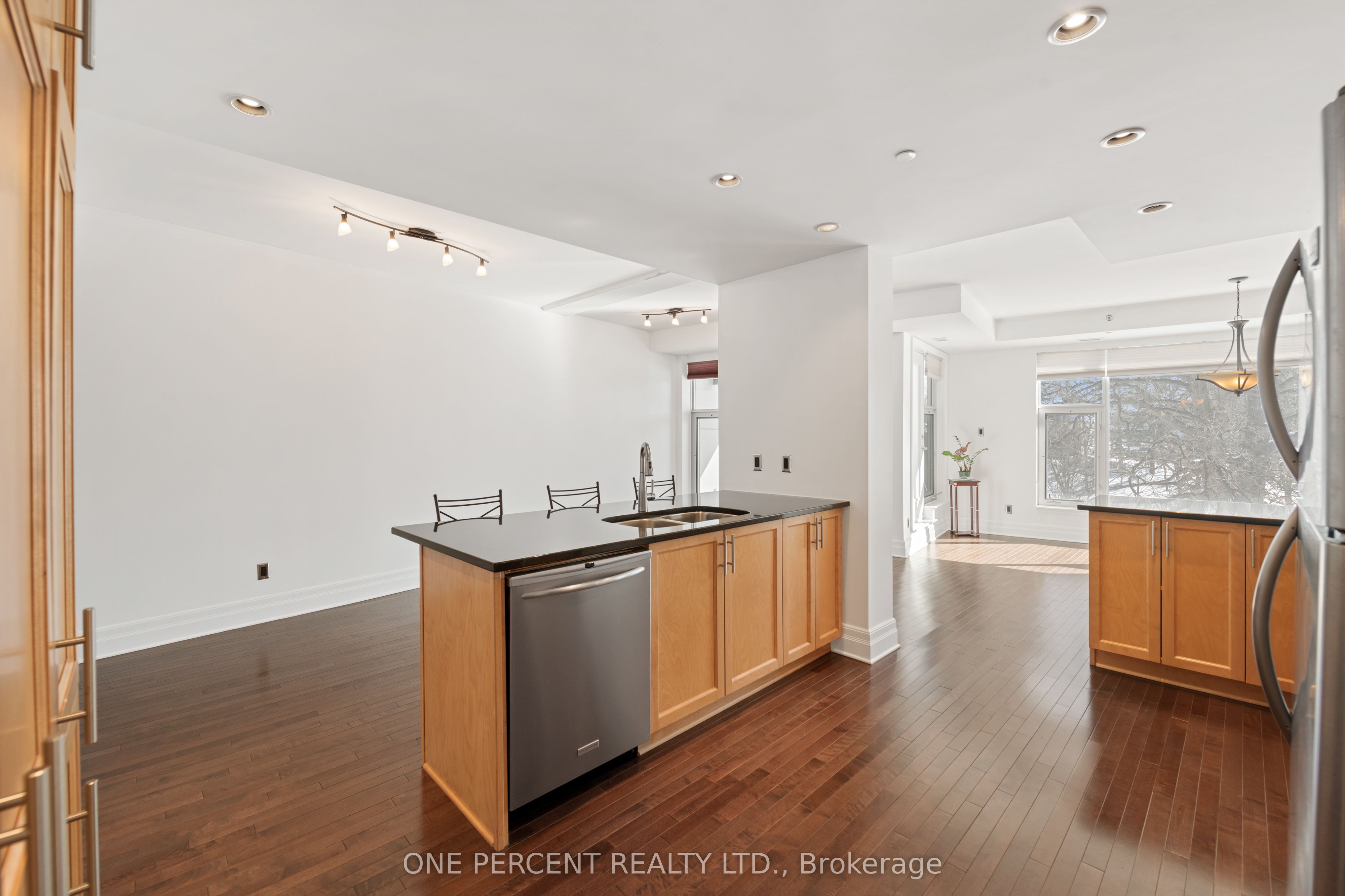 Photo 29 of Unit 203, 235 Patterson Avenue, Ottawa, Glebe — HOMEH