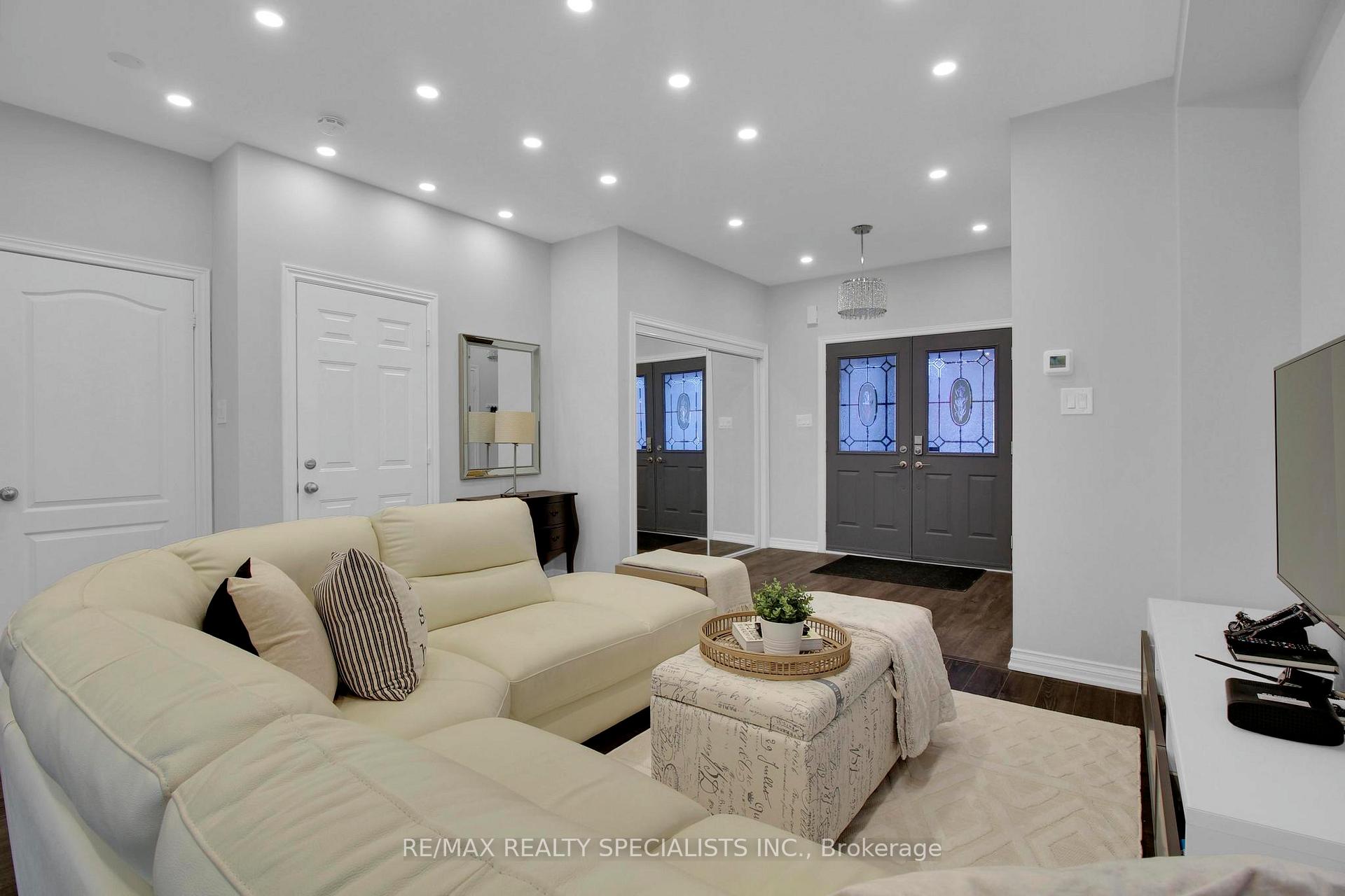 Photo 5 of 1106 Cumming Boulevard, Milton, Clarke — HOMEH