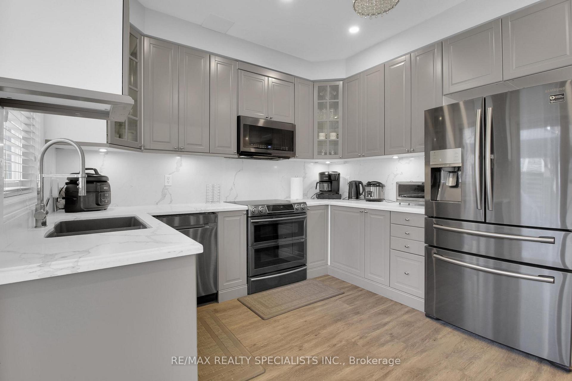 Photo 9 of 1106 Cumming Boulevard, Milton, Clarke — HOMEH